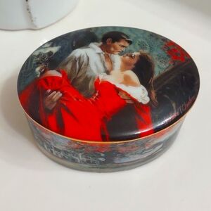 Gone With The Wind Vintage Porcelain Music Box